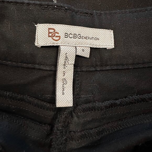 BCBG Black Skinny Cargo Pants Womens Size 6 Zipper Ankles Soft Fabric - Picture 4 of 6